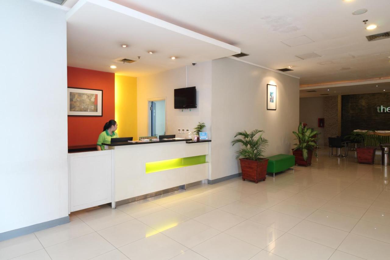 Airy Glodok Pinangsia Raya Jakarta Hotel Exterior photo